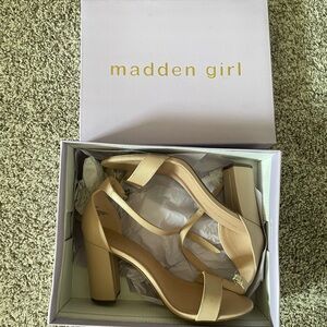 Madden Girl Women's Tan Block Heel Sandals